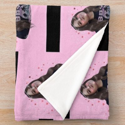 Pink Piper Rockelle Throw Blanket Official Cow Anime Merch